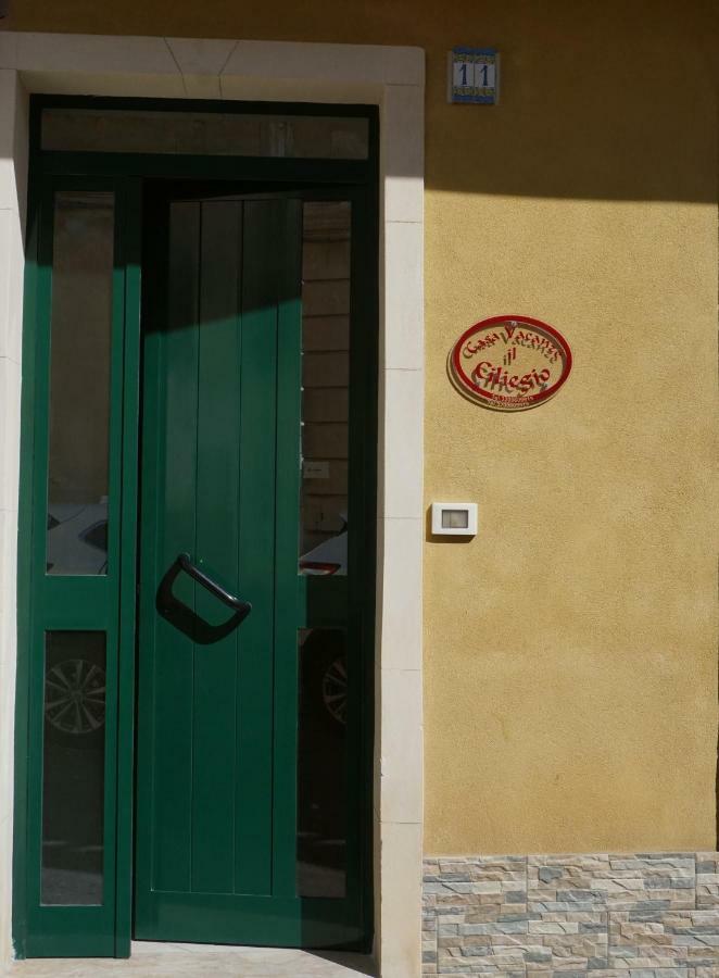 Casa Vacanza Il Ciliegio Noto Exteriör bild